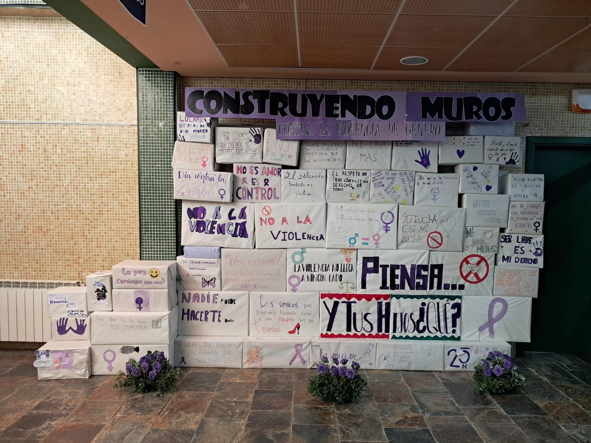 El IES Estados del Duque conmemora el 25N con un “Muro por la Igualdad” contra la violencia de género