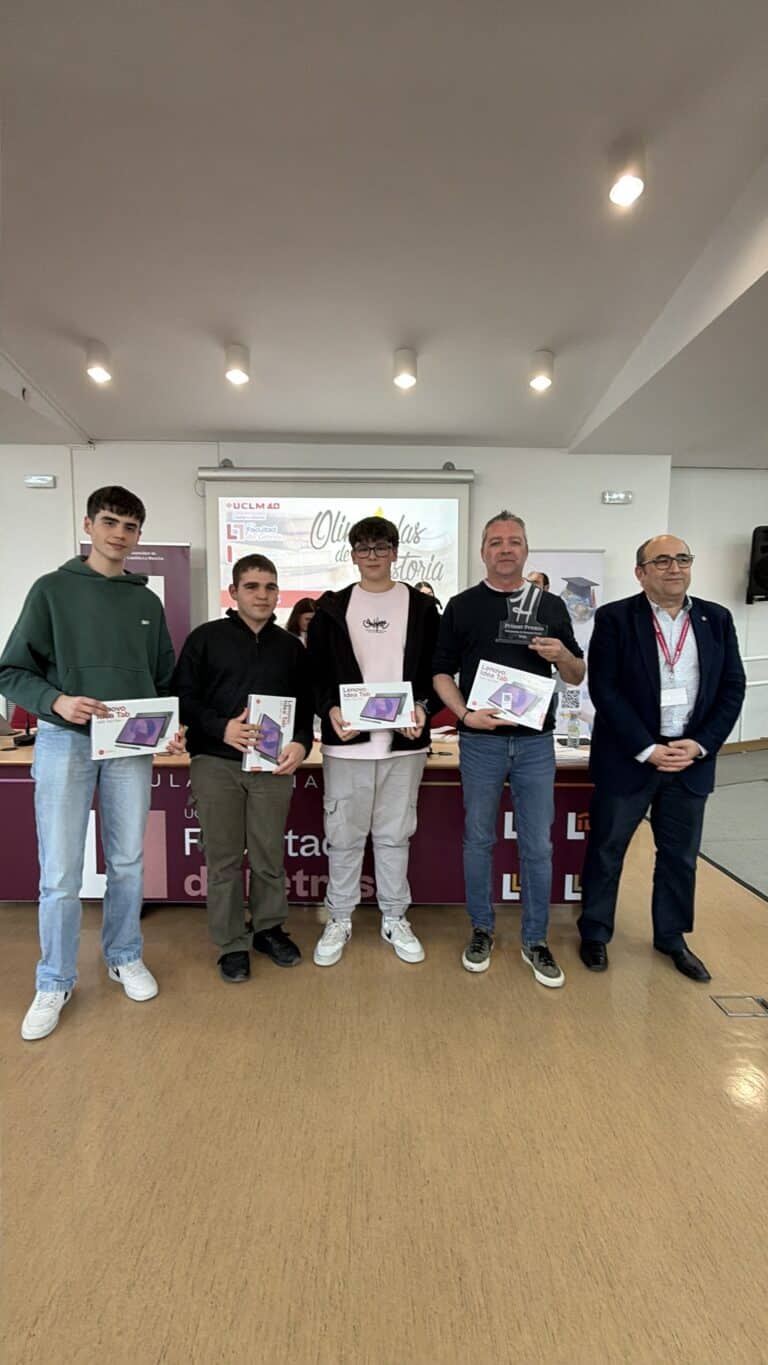 El IES Estados del Duque de Malagón se alza con la victoria de las II Olimpiadas de Historia El IES Estados del Duque de Malagón se alza con la victoria de las II Olimpiadas de Historia